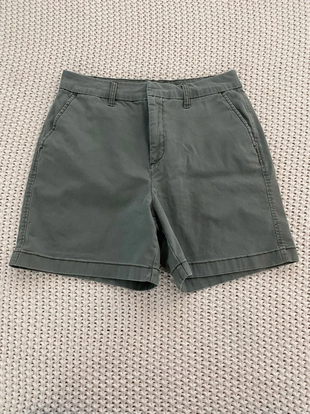 Anne Klein Jeans Sage Green Stretch Chino Shorts Size 10